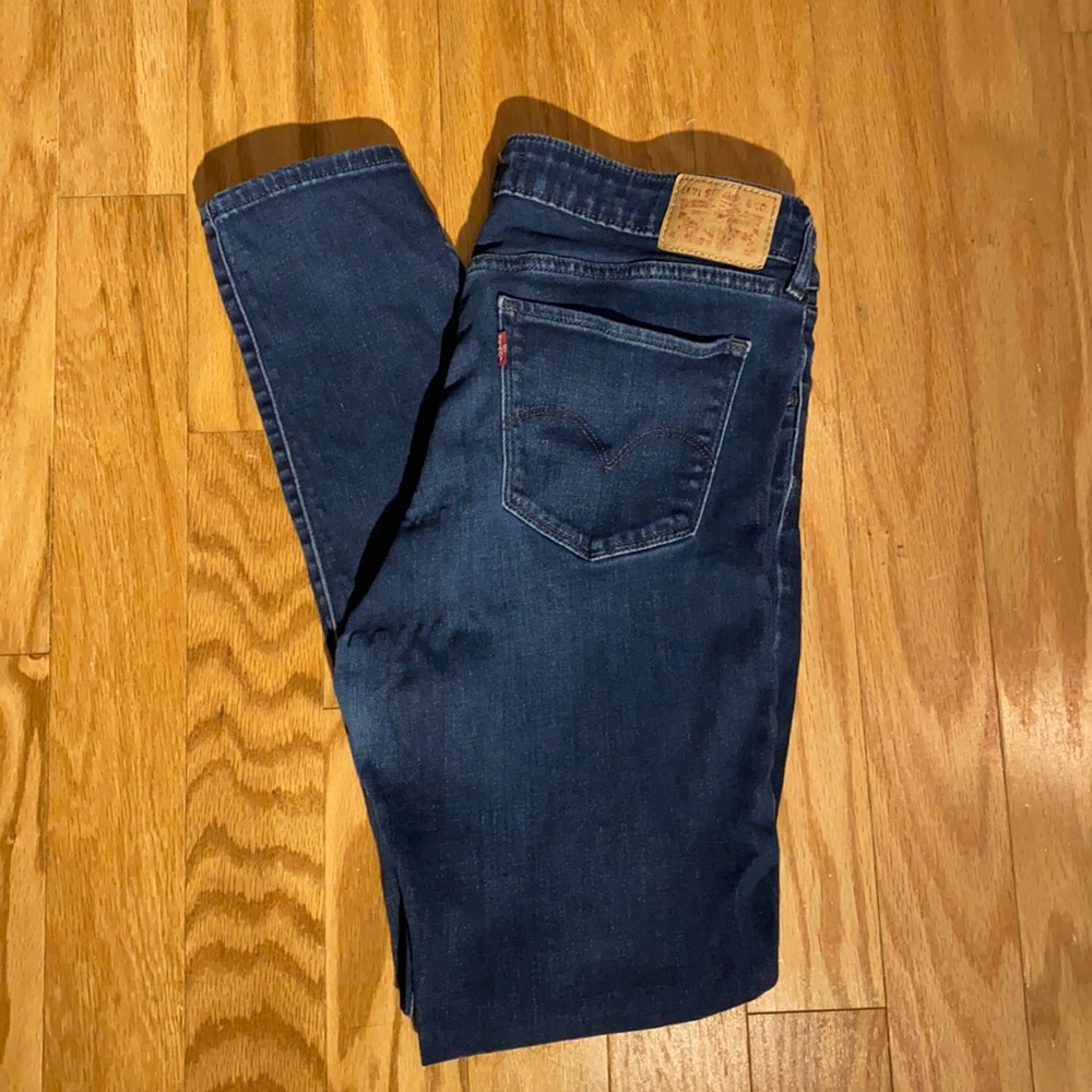 Levi’s 711 skinny dark wash size 31